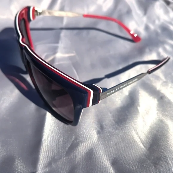 Marc By Marc Jacobs Red White Blue Sunglasses Small Unisex No Case - Picture 4 of 9